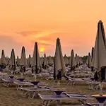 Enjoy The Comfort Near The Beach-beahost アパート *
